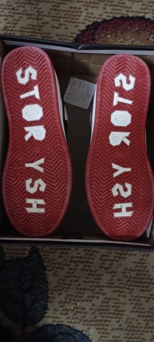 Продам зимние кроссовки, носил полдня