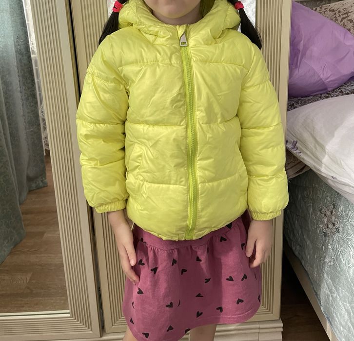 Курточка на девочку