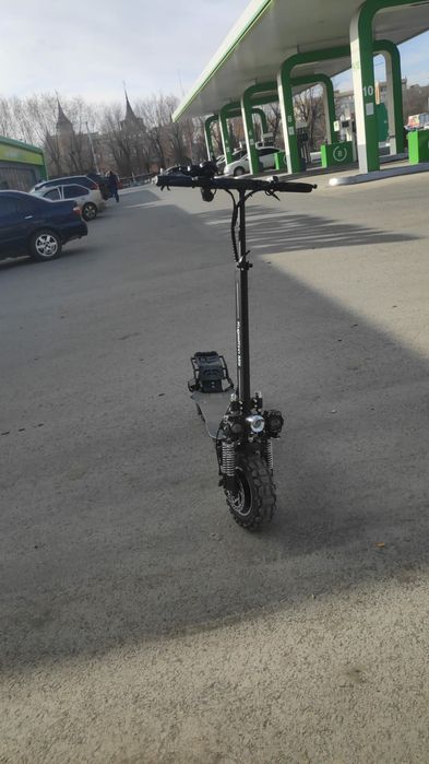 продам электросамокат куго м5