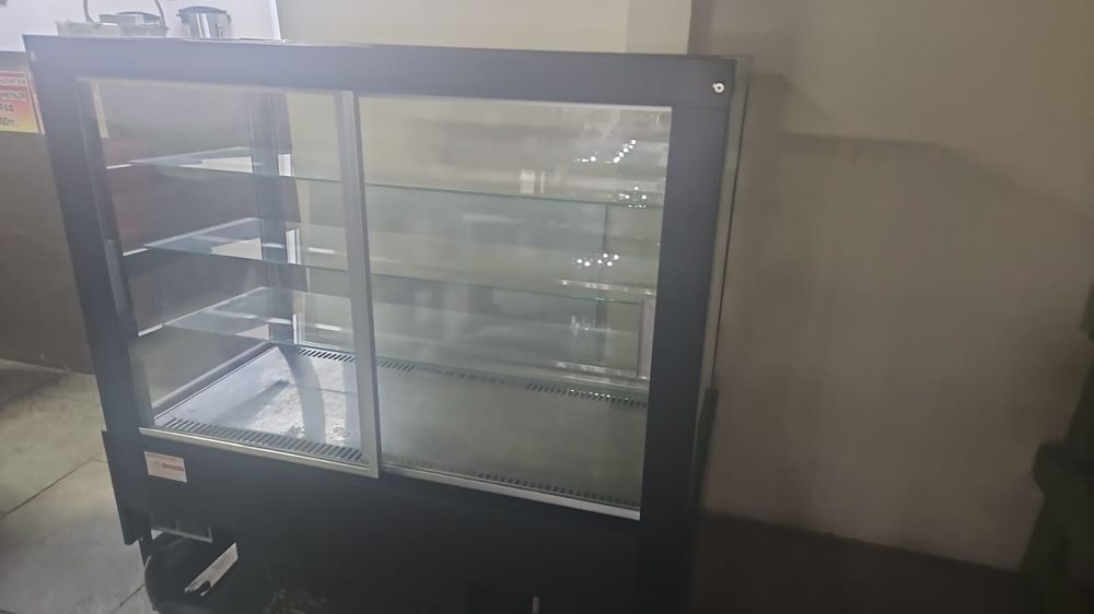 Продам холодильники