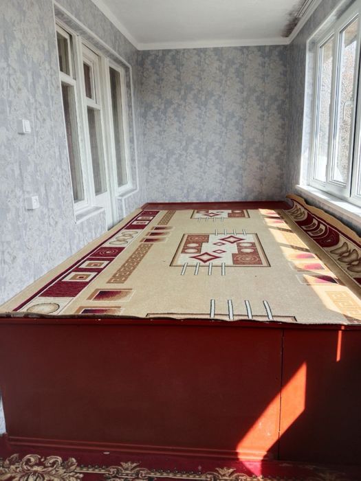 Uy sotiladi Chirchiq 1 мкр, 19 дом, 57 кв, 6х2 метр балкон, 4-этаж