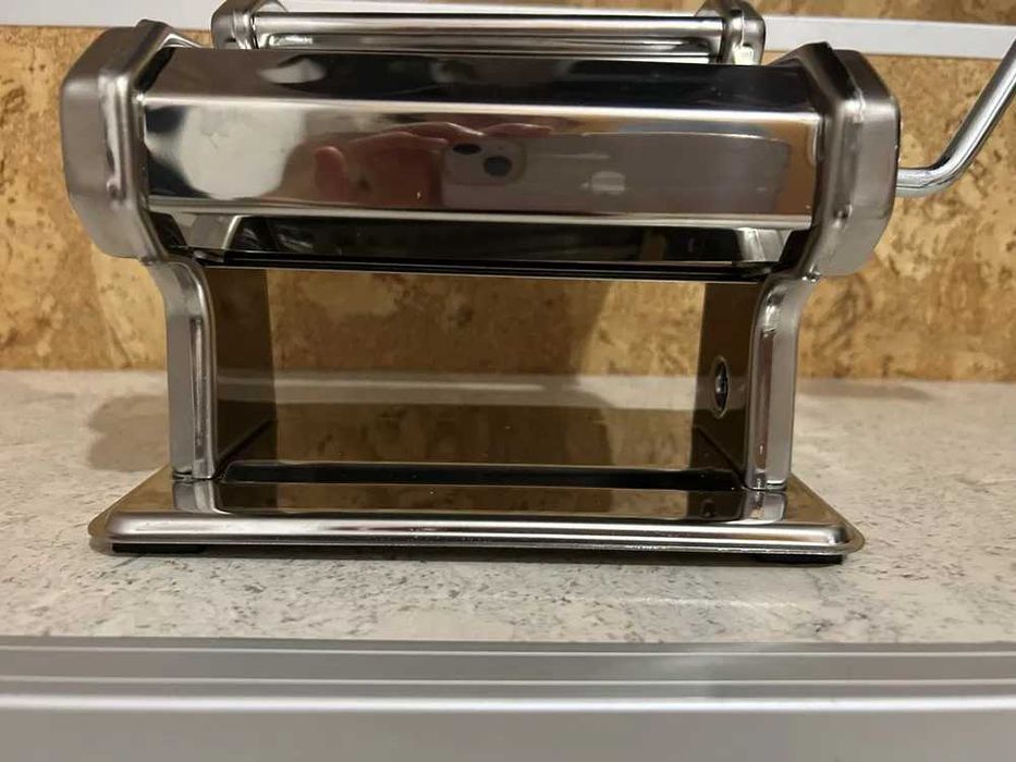 Ръчна машина за прясна паста