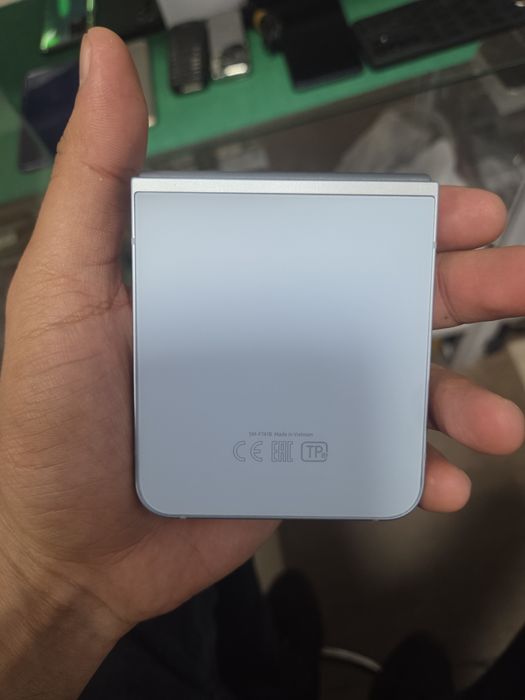 ZFlip 6.Память 512гб