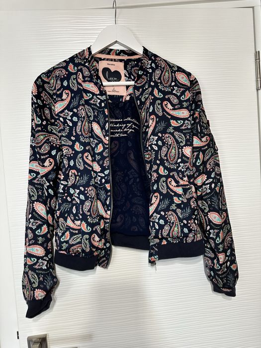 Пуловери блузи USPA Guess
