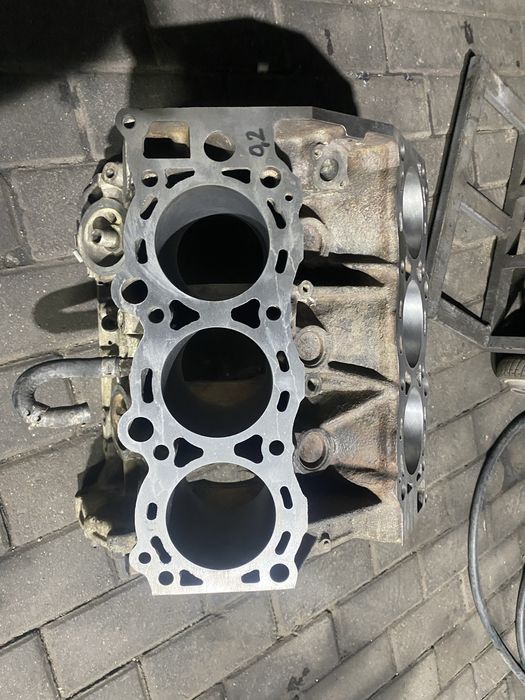 Блок toyota 4runner surf 3vz-e