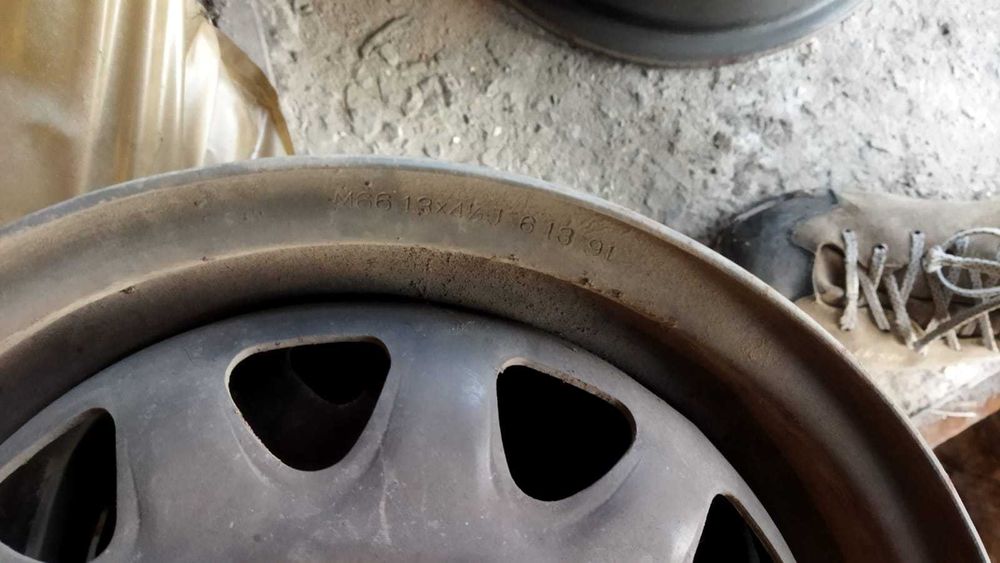 Диски автомобильные 4 шт 13R