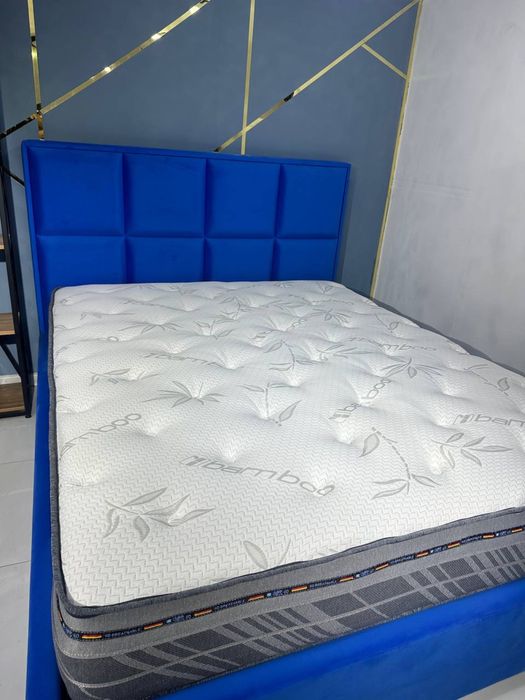 Анотомический и Безпружинный матрасы 
-поролон плотности 35 производст