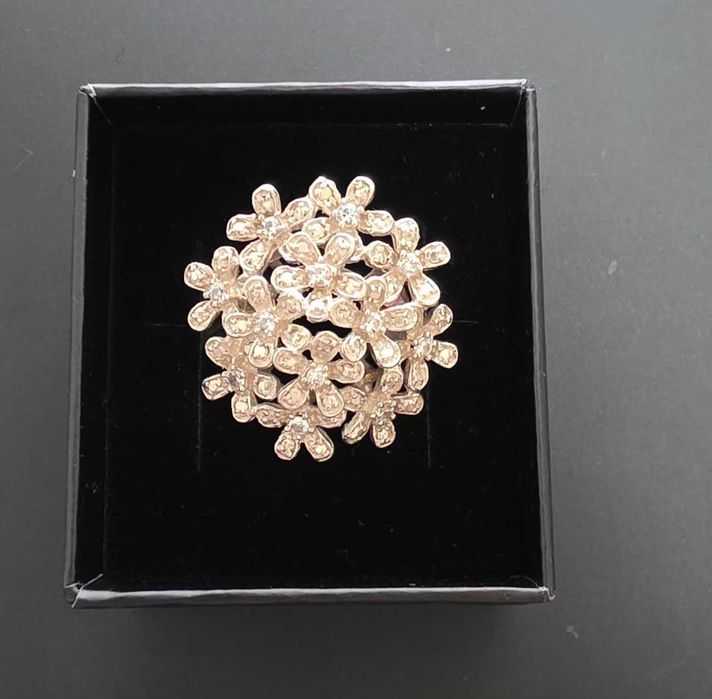 Дамски сребърен пръстен