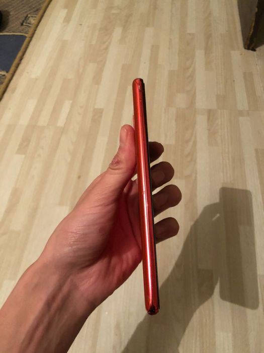 Продам Samsung s20FE срочно