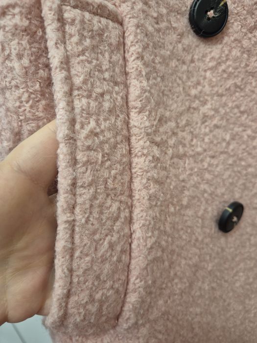 Розово дълго палто