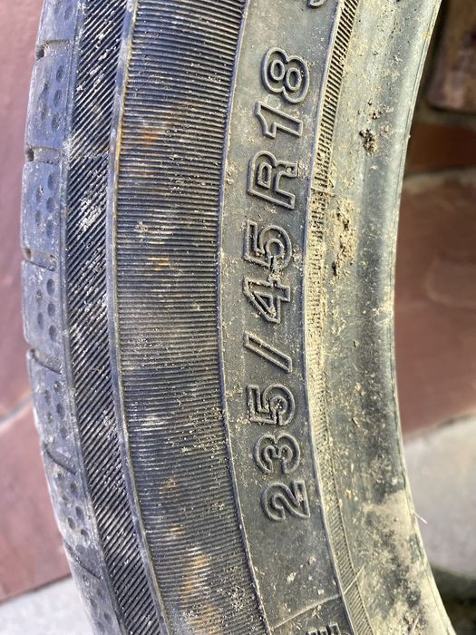 Продается покрышка Yokohama 254/35/ R18