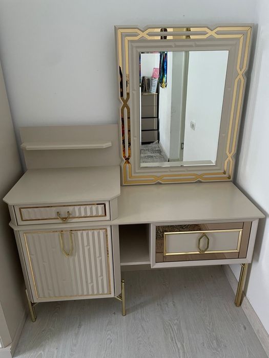 Спальный гарнитур в отличном состоянии