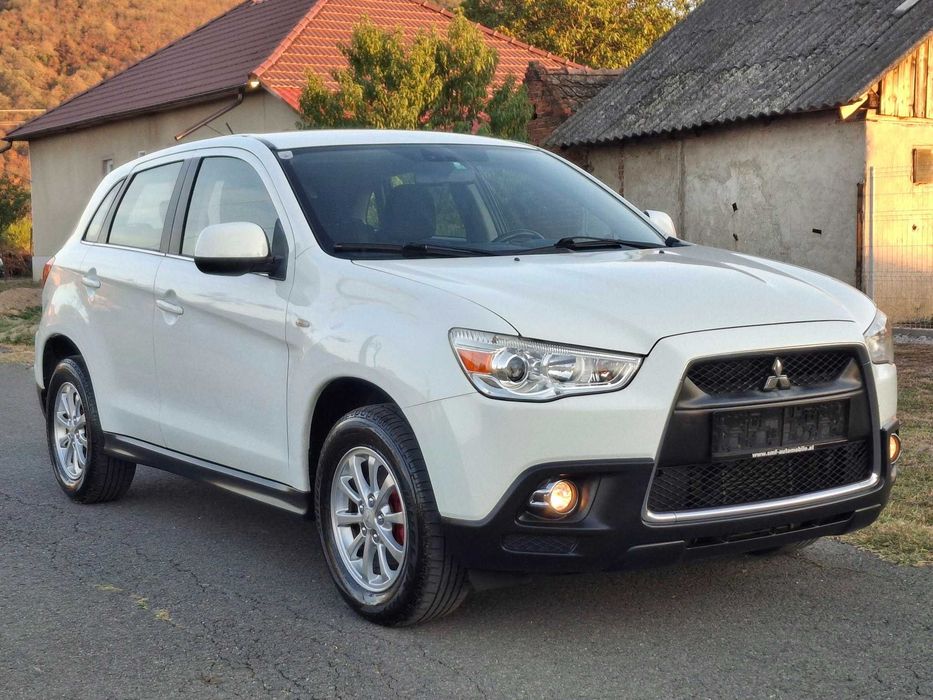 Mitsubishi ASX 4x4 - 1.8Diesel Euro 5 / Navigatie / Climatronic / Pilot / Senzori / Comenzi volan