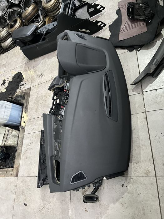 Арматурно табло бмв ф46 гран тоурер ( armaturno tablo bmw f46 gran tou