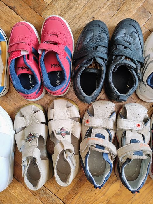 Нови и в перфектно състояние детски обущета 26 и 28 номер