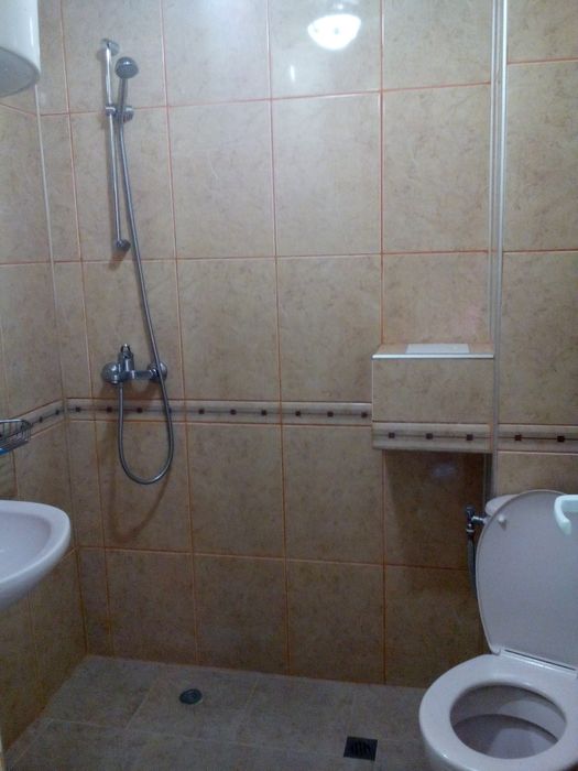 Дава се под наем Двустаен апартамент в Благоевград, Освобождение - 52 кв.м за 51 € - Снимка #2