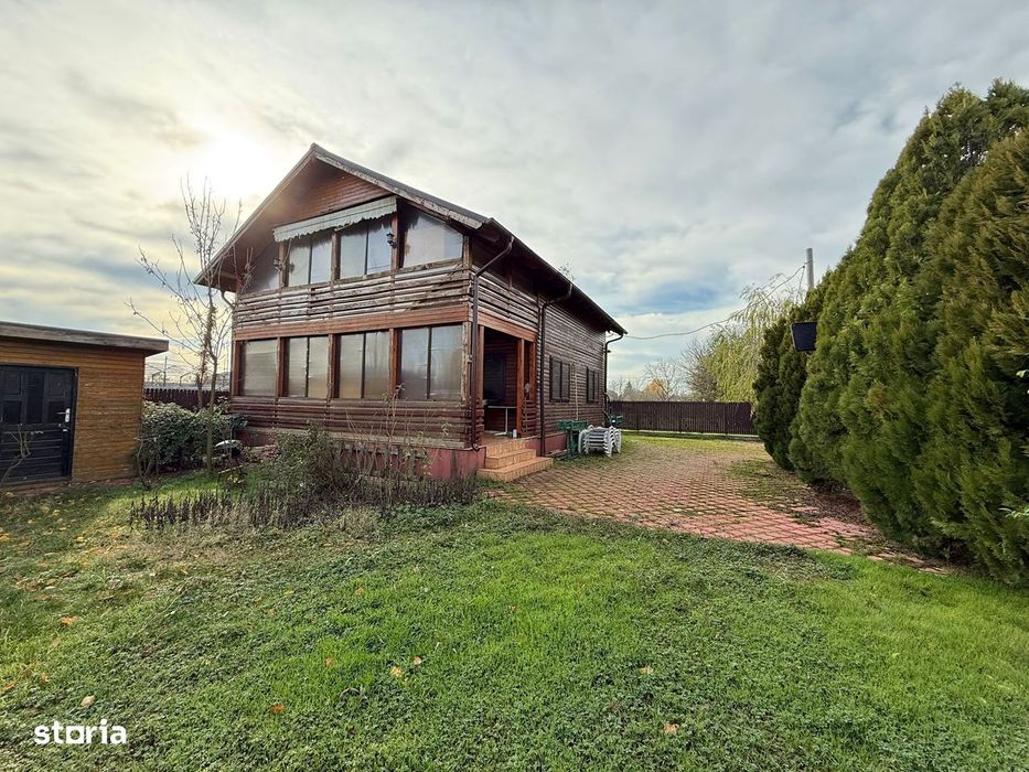 Casa de locuit sau de vacanta in Cornetu.