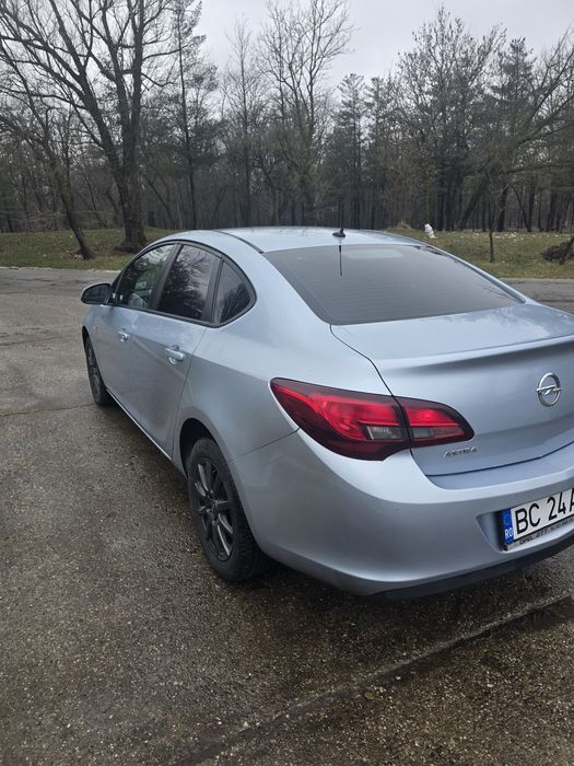 Vand Opel astra J 2014