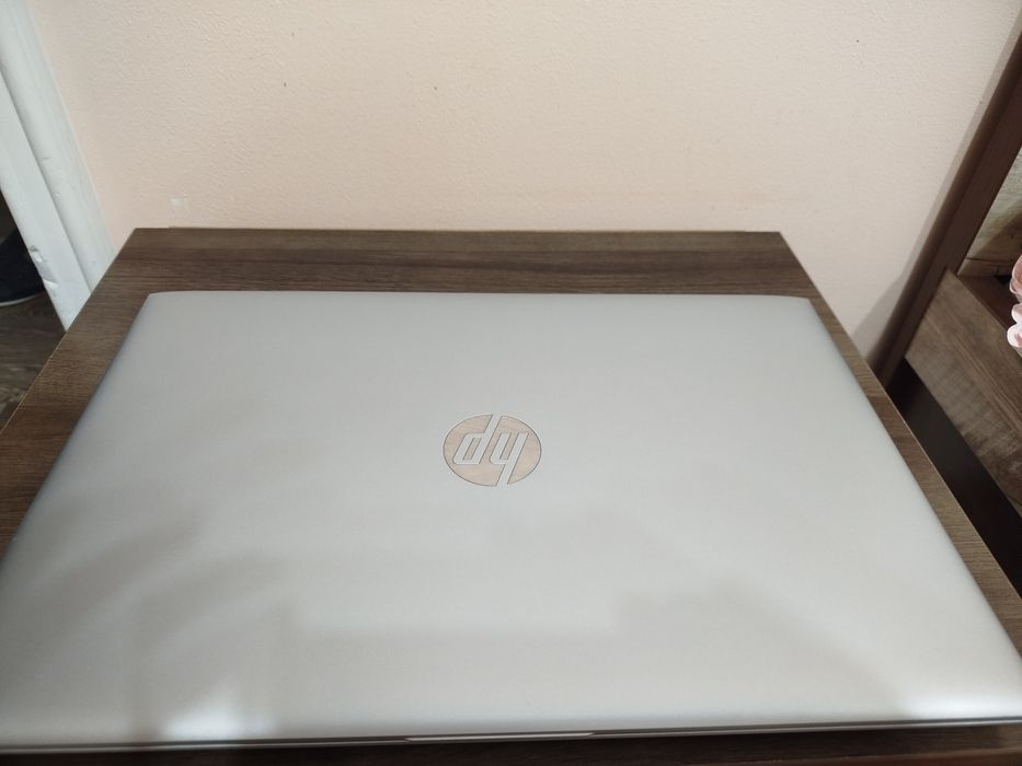 Продается ноутбук hp i5-8250U; 17" (probook)