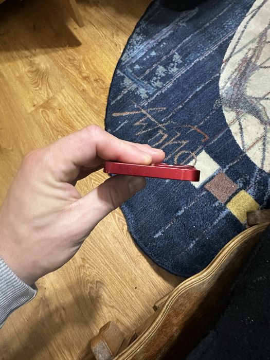 Iphone 13 mini, necesita doar ecranul schimbat