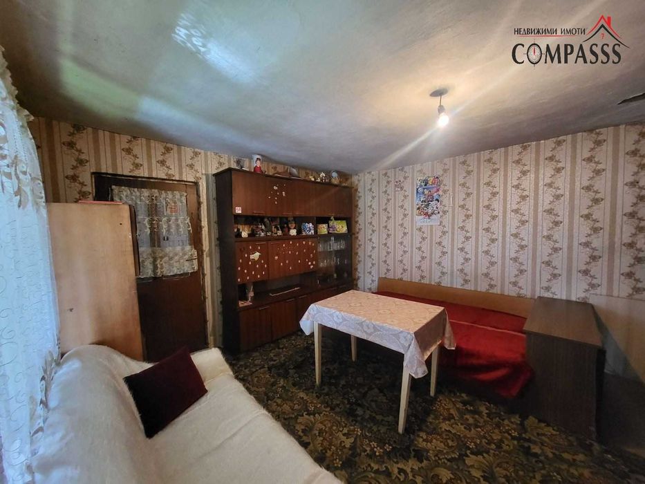 с. Пчелино, Обл. Добрич, къща с дворно място – 25000евро!