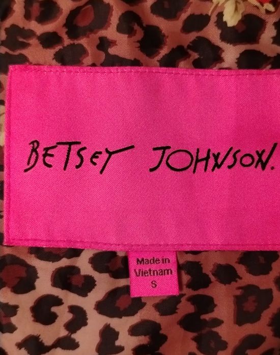 Привозная ветровка Вьетнам 46 размер.