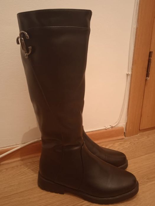 Зимние сапоги женские