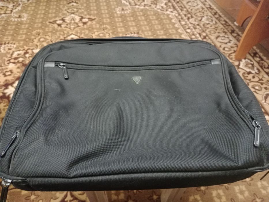 Сумки для ноутбуков