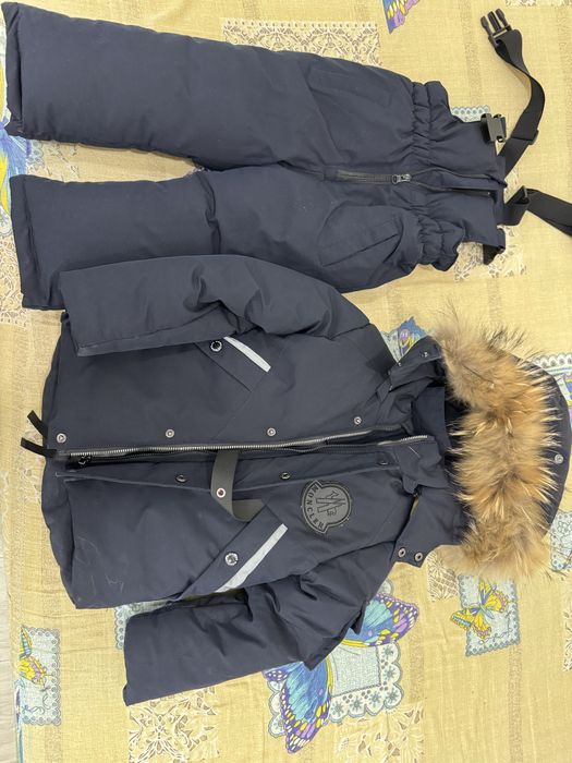 Отдам бесплатно зимнию детскую куртка