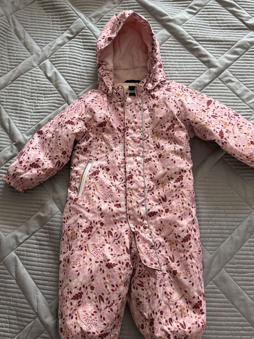 Продам детскую верхнию одежду