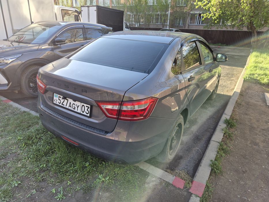 Lada vesta продам