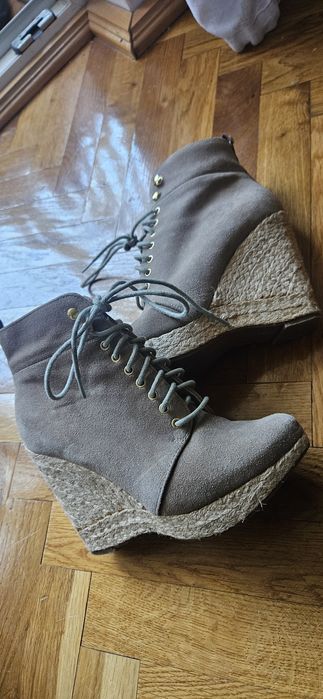 Ghete Michael Kors din piele