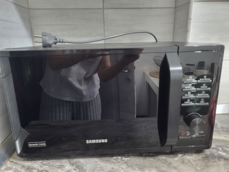 Cuptor microunde Samsung