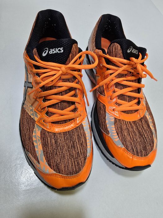 Adidasi Asics gel Gt-2000 colectie 42-43