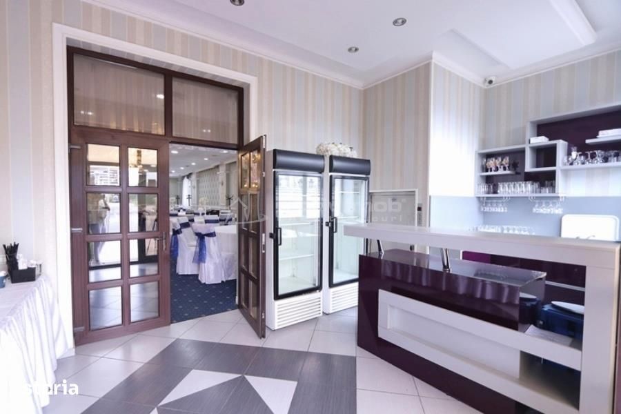 De vanzare –  Cladire comerciala - Pensiune – Restaurant – Ballroom –