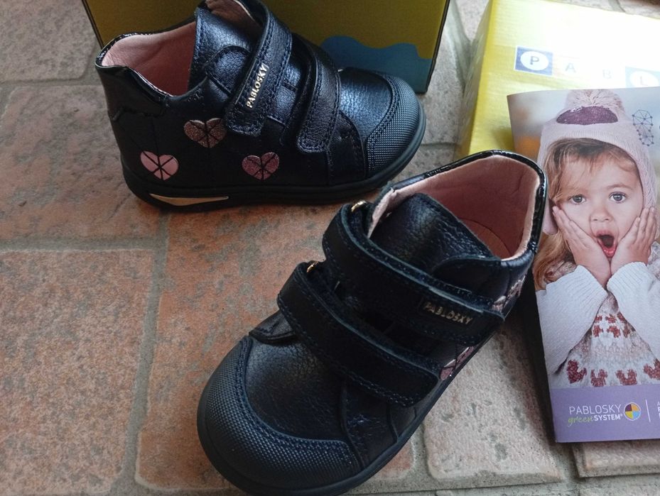 Детски обувки испански нови