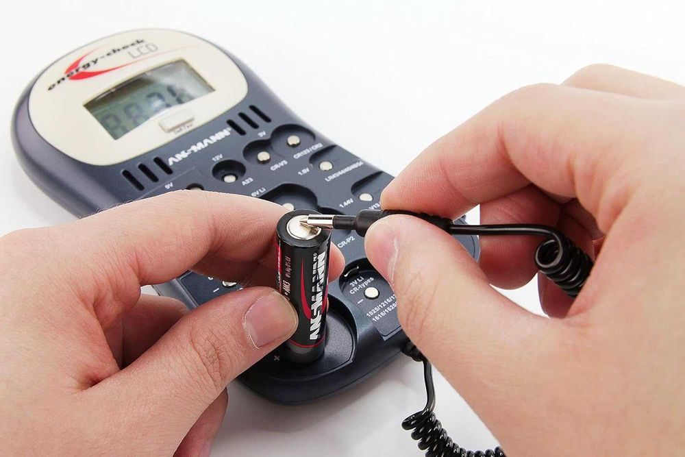 тестер за акумулаторни и алкални батерии ANSMANN, Германия