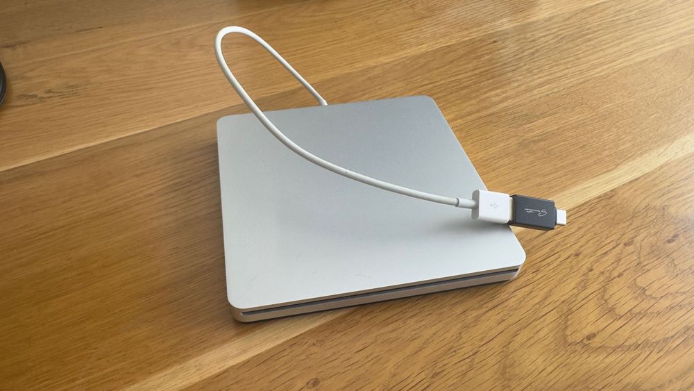 Apple Superdrive - Съвместим с M1 Pro, M1 Max