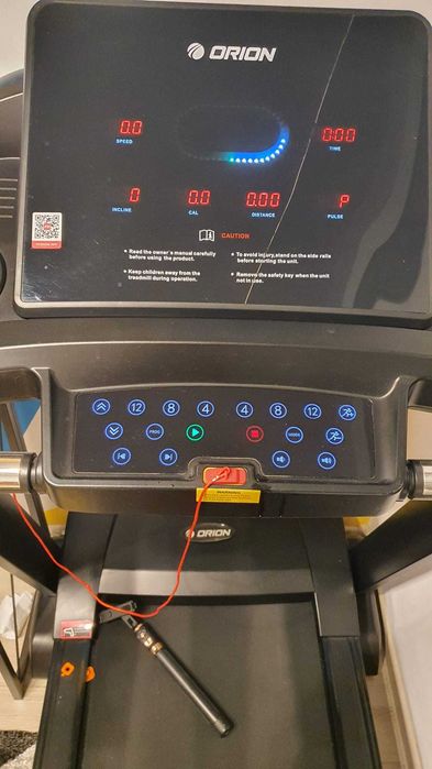 Bandă de alergat ORION Sprint C6 – 4 CP, 20 km/h, înclinare automată, Bluetooth