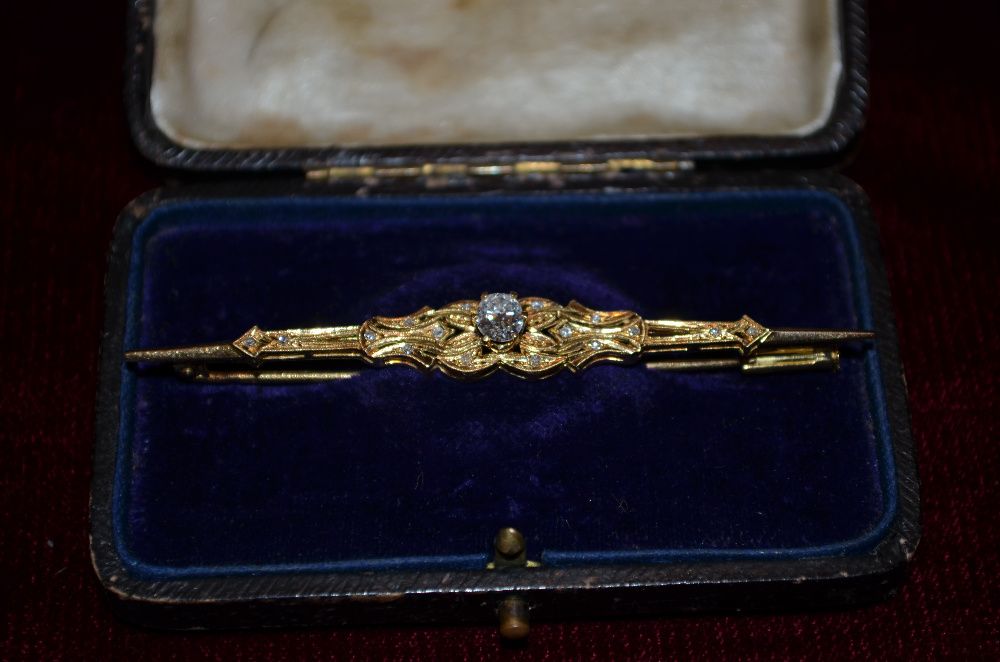 BROSA AUR 18K cu Diamant Oval de 0.50ct - Art Deco -Vintage - 5g. !