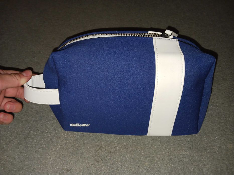 Несесер на Gillette,чантичка