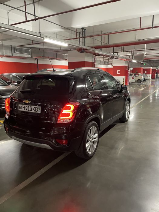 Tracker Premier sotiladi