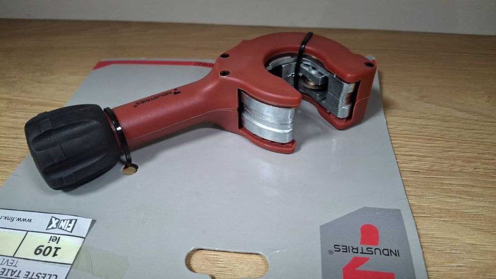 CLESTE TAIETOR TEVI, DUTCH BAND 111510000,/Fin X Amanet&Exchange 97685