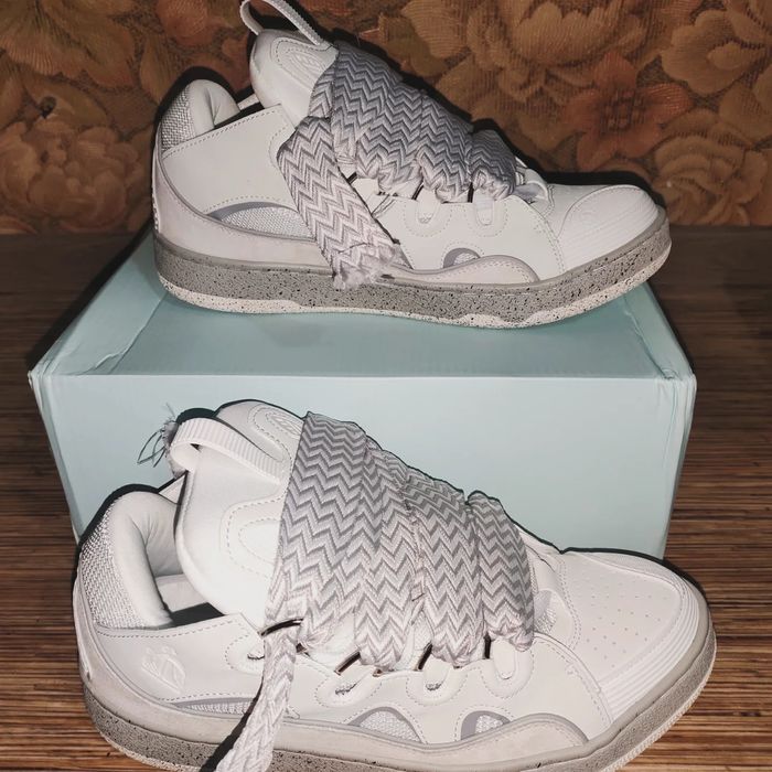 Lanvin продам новые