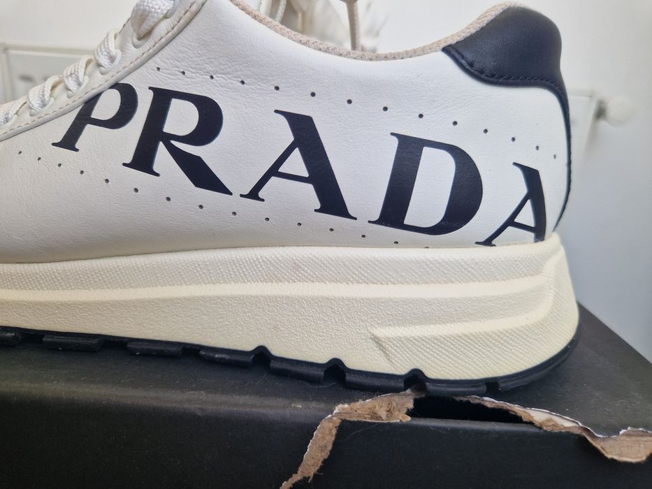 Adidasi Prada originali din piele, marimea 41,5