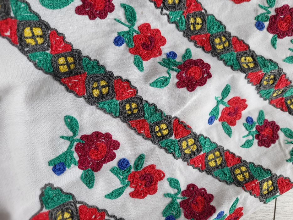 Ie veche traditionala autentica