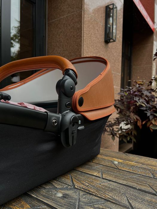 Продам Коляску Mima Xari