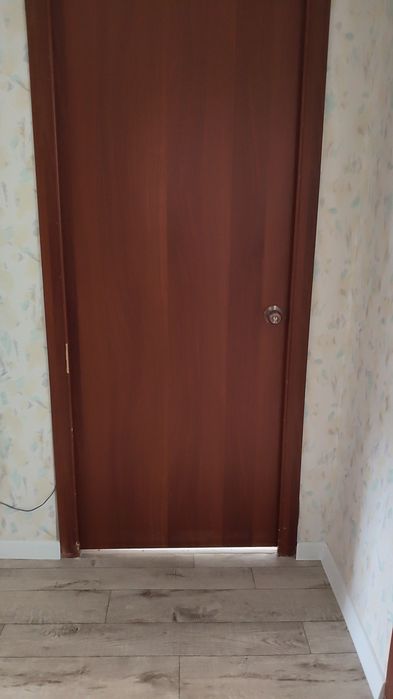 Продам двери, По 3000