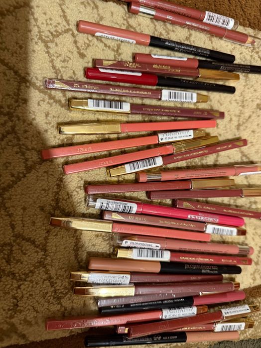 Creioane Ochi, Buze, Sprâncene