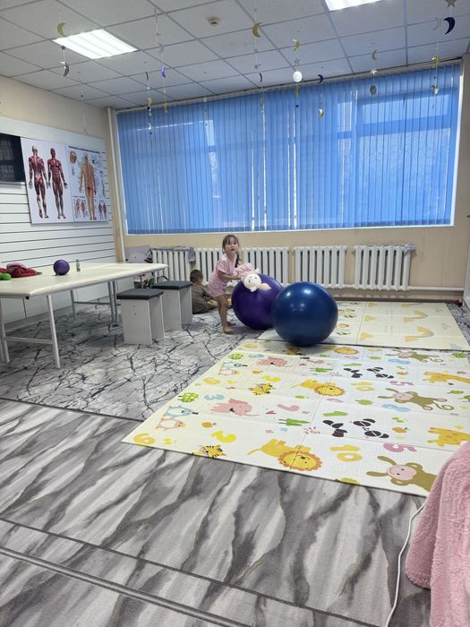Продается красивый светлый палас 5*5